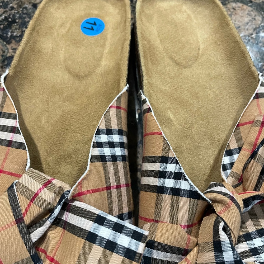 Sandals - Picture 3 of 4